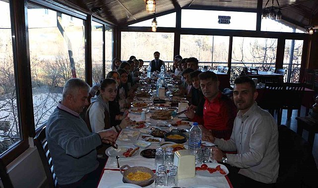 Kaymakam Erdem, Şampiyonlar ile kahvaltıda buluştu