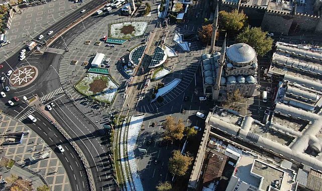 Kayseri'ye Ocak ayında da 'lapa lapa' kar yok