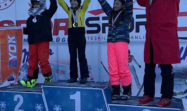 Kayserili kayakçılardan 10 madalya birden