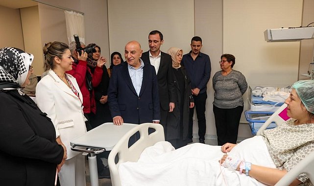 Keçiören Belediye Başkanı Altınok 2024'ü yenidoğan bebeklerle karşıladı