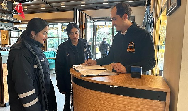 Kemer'de kafe ve lokantalara fiyat listesi denetimi