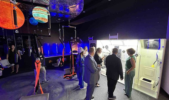 KidZania İstanbul, uzay meraklısı çocukları Astronot Eğitim Merkezi'nde ağırlıyor
