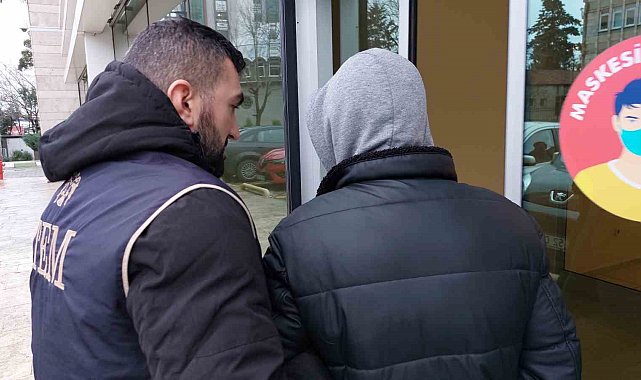 Kimliği FETÖ'cü akrabası tarafından yurt dışına kaçarken kullanılan şahıs serbest bırakıldı