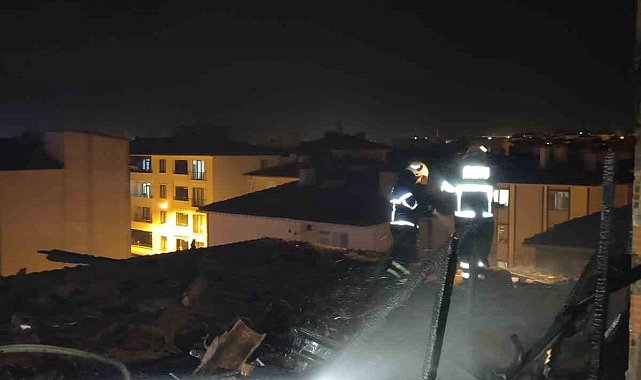 Kırklareli'nde dubleks dairede yangın