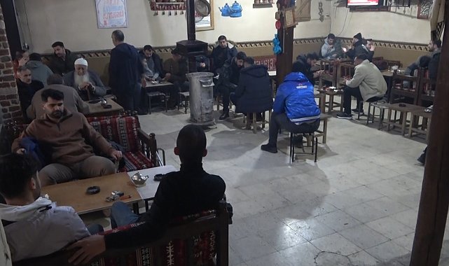 Kıtlama olarak içilen sıcak çaylar yemek borusu kanserini tetikliyor