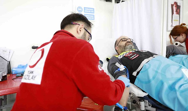Kızılay'dan yeni kan bağışı kampanyası: "Birbirimize candan bağlıyız"