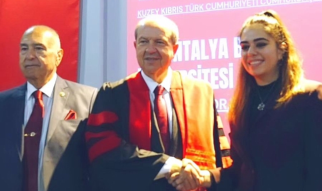KKTC Cumhurbaşkanı Ersin Tatar'a Anlamlı Hediye