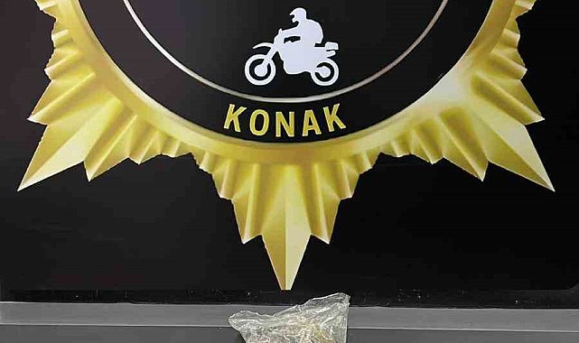 Konak polisinden zehir tacirlerine baskın: 4 gözaltı