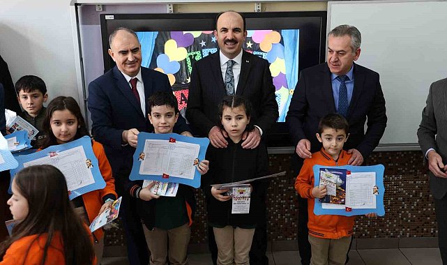 Konya'da 484 bin 500 öğrenci karne heyecanı yaşadı