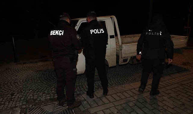 Konyaaltı&#039;nda aranma kaydı bulunan 5 şüpheli yakalandı