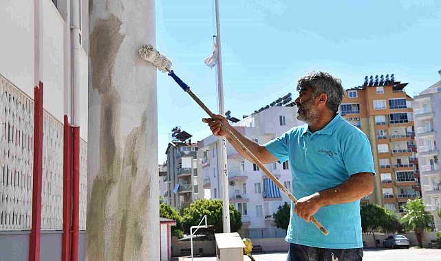 Konyaaltı'nda okullara bakım