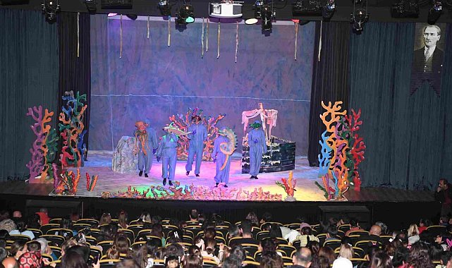 Konyaaltı'ndan çocuklara tatil hediyesi