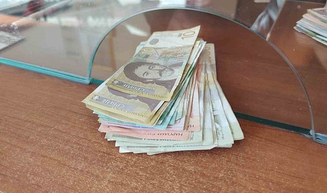 Kosova'da 1 Şubat'tan itibaren Sırp para birimi dinarın kullanımı yasaklanıyor