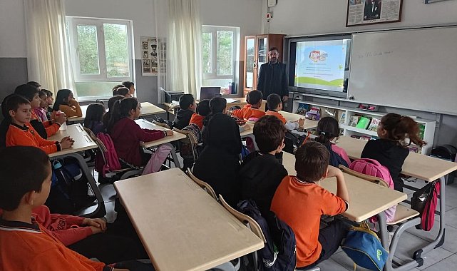 Köyceğiz&#039;de öğrencilere mesleki rehberlik semineri verildi
