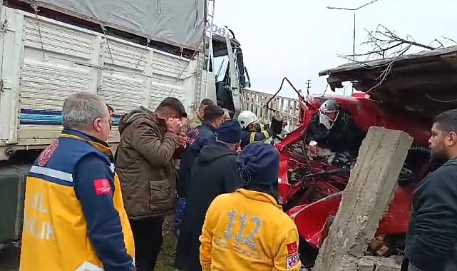 Kozan-Ceyhan karayolunda trafik kazası: 2 yaralı