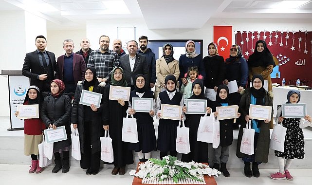 Kuran&#039;ı ve ezanı güzel okumak için yarıştılar