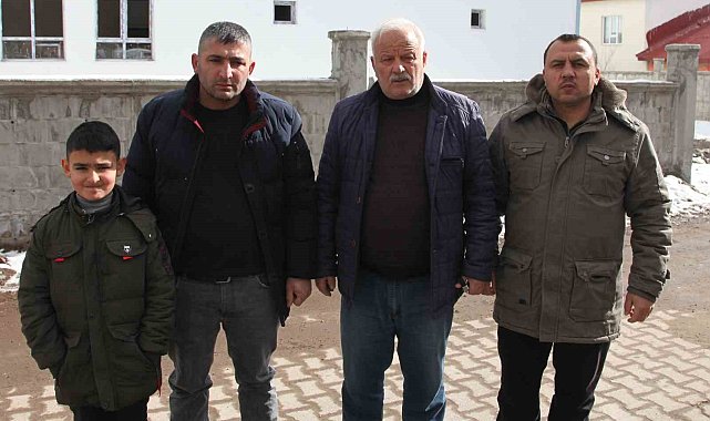 Mahalleliden başıboş sokak köpekleri tepkisi