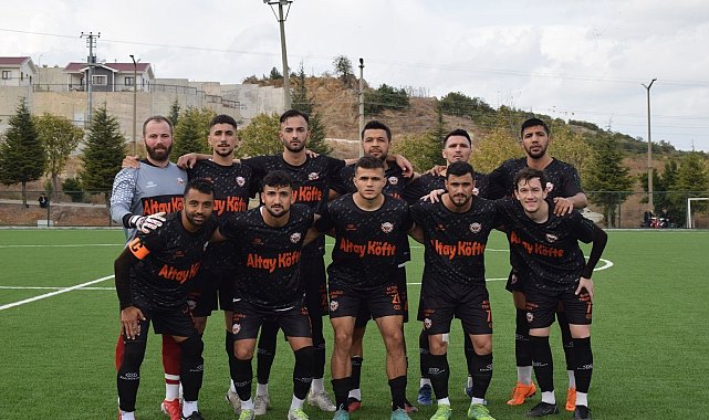 Manisa SAL'da liderler namağlup yoluna devam ediyor