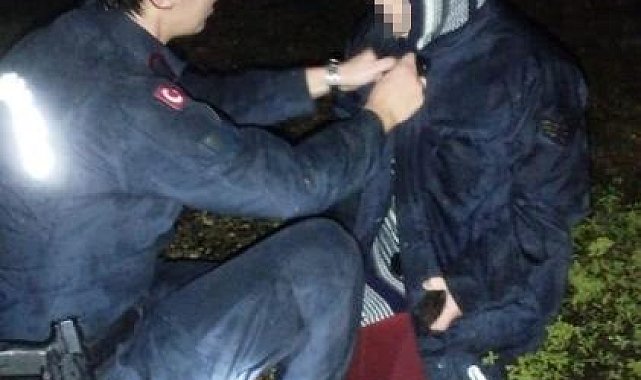 Mantar toplarken kaybolan vatandaşı jandarma ekipleri buldu