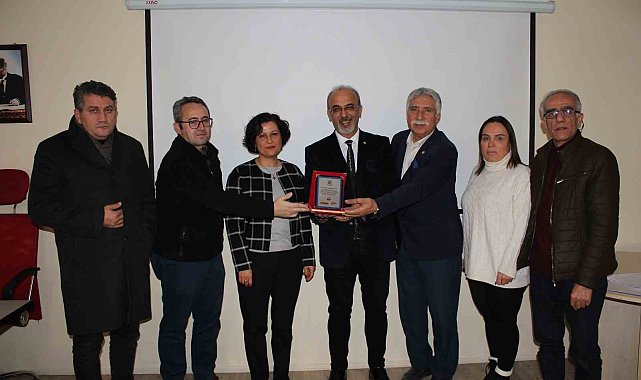 Market çalışanları eğitim sertifikalarını aldı