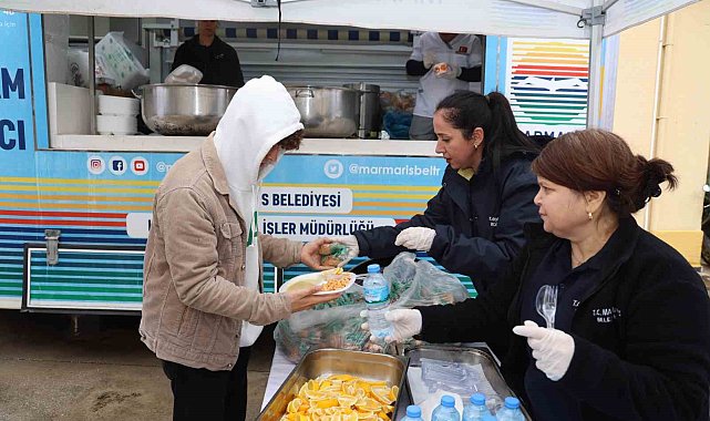 Marmaris Belediyesi'nden öğrencilere çorba ve makarna ikramı