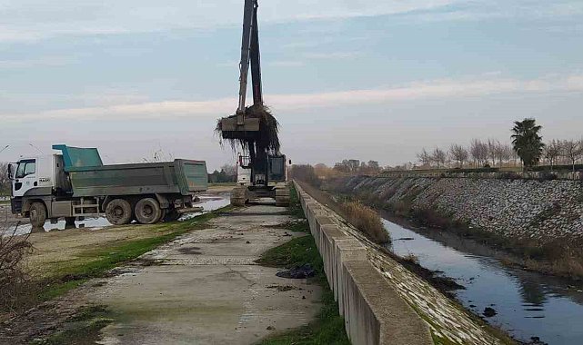 MASKİ'den, Manisa Otogarındaki derede temizlik