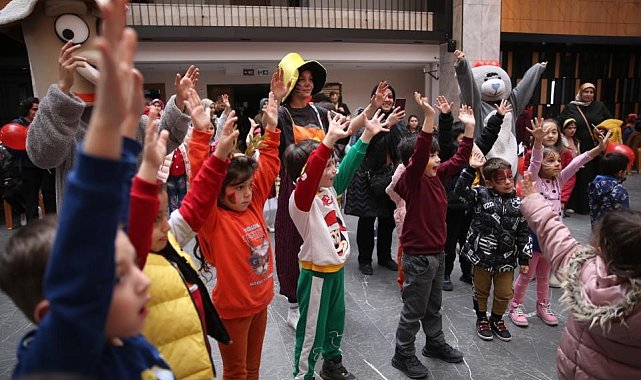 Merkezefendi'de çocuklar karne şenliğinde eğlenecek