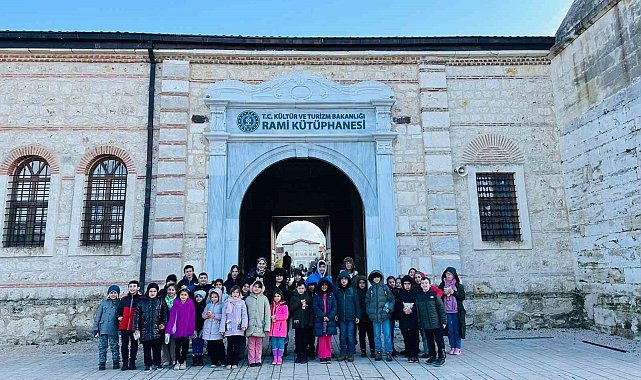 Minik kitapseverler İstanbul turu yaptı