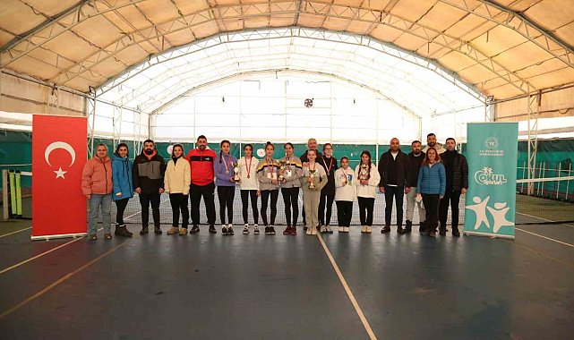 Muğla'da okul sporları yıldızlar tenis il birincisi belli oldu