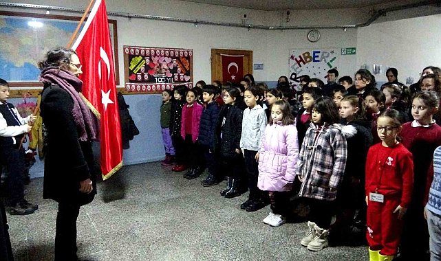 Muğla'da okullarda şehitler için saygı duruşunda bulunuldu
