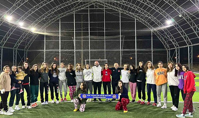 Muğla'nın U16 kızları Hokey takımı ilk maçını kazandı