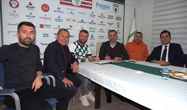 Muğlaspor deneyimli golcüyü transfer etti