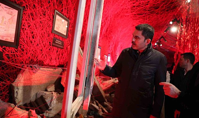 Murat Kurum, Gazzeli Çocuk Ressamlar Sergisi'ni gezdi