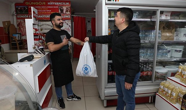 Odunpazarı yılbaşında çalışanları unutmadı