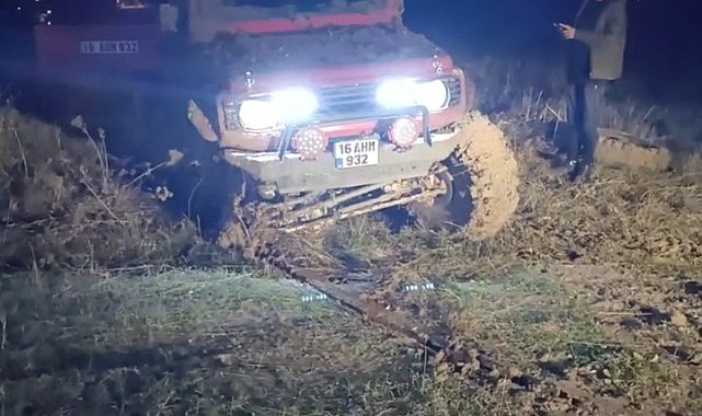 Off-road yaparken lastiği koptu, farkında olmadan kilometrelerce yol gitti