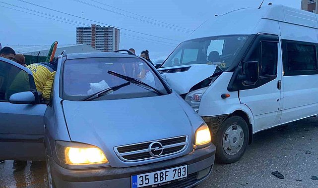 Öğrenci servisi otomobile çarptı: 1 yaralı