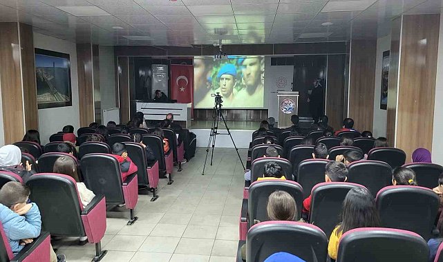 Okullarda şehitler anıldı