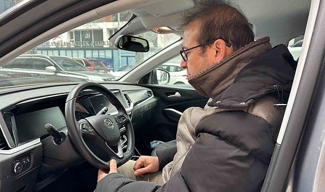 Opel bayisinden sıfır alınan cip, servisten çıkmıyor
