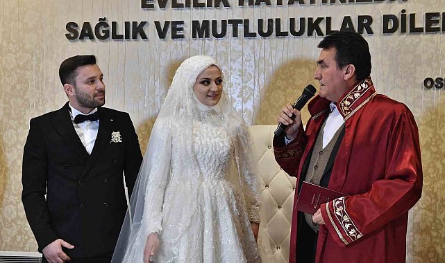 Osmangazi'de 1 yılda 6 bin 800 çift dünya evine girdi