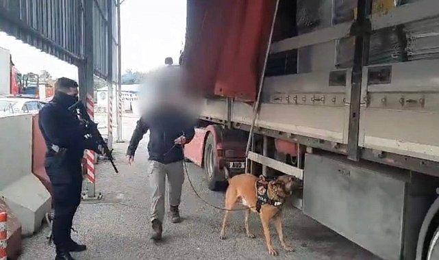 Osmaniye'de 4 kilo 550 gram sentetik uyuşturucu ele geçirildi