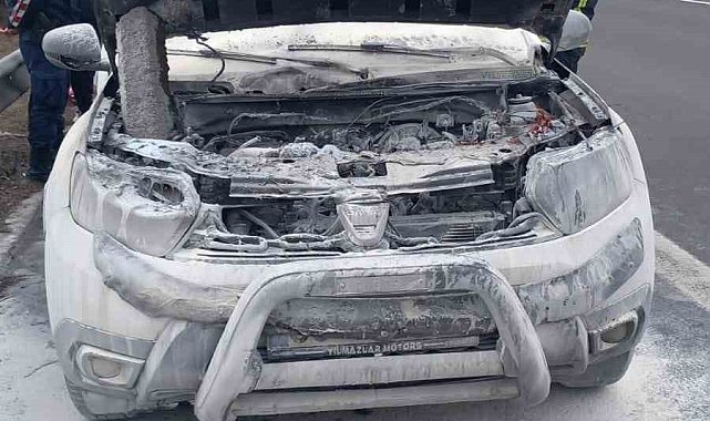 Otoyolda birden alev aldı