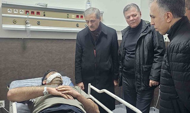 Otoyoldaki feci kazada yaralanan polis, hastanede ziyaret edildi