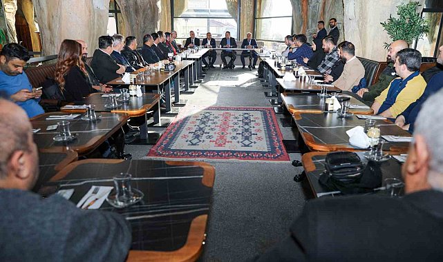 Özdemir'den basın mensuplarına: "Sizin yaptığınız görev vatandaşımız için çok önemli"