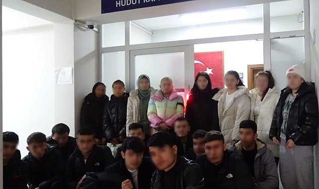 Özel belgede sahtecilik yapan 50 yabancı uyruklu şahıs sınır dışı edildi