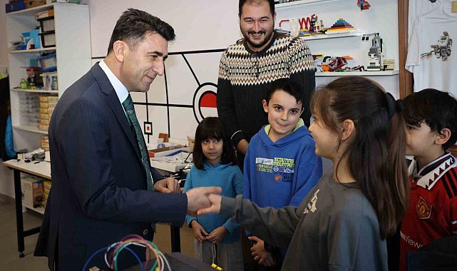 Özel çocuklarla bir araya geldi