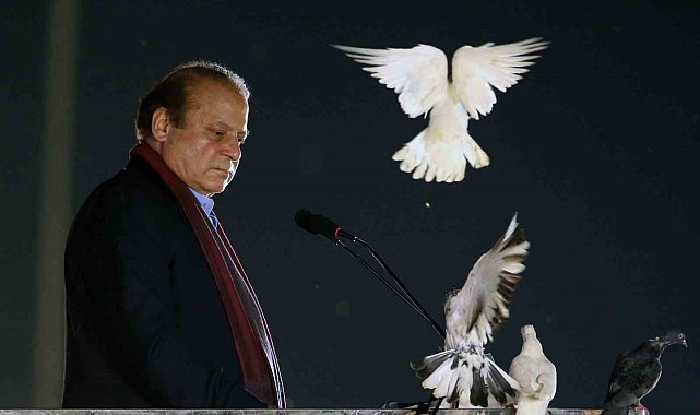 Pakistan'ın eski Başbakanı Navaz Şerif'in ömür boyu olan seçim yasağı kaldırıldı