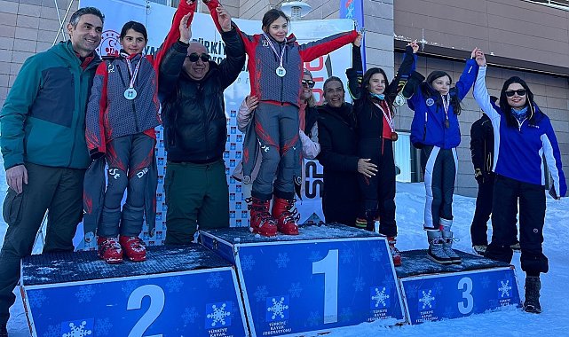 Palandöken'de kayak yarışları başladı