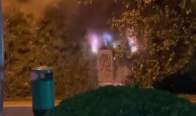 Patlayan trafo alev alev yandı