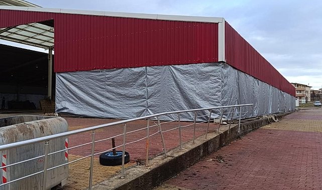 Pazar yeri branda çekilerek koruma altına alındı