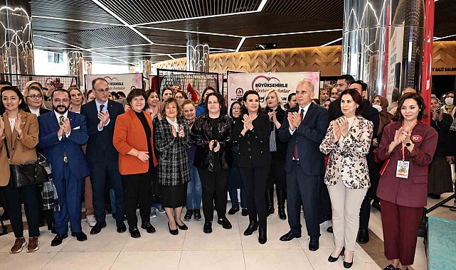 Perihan Savaş, Denizli'nin en renkli festivaline konuk oldu